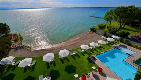 I 10 MIGLIORI hotel con spiaggia privata a Lago di Garda